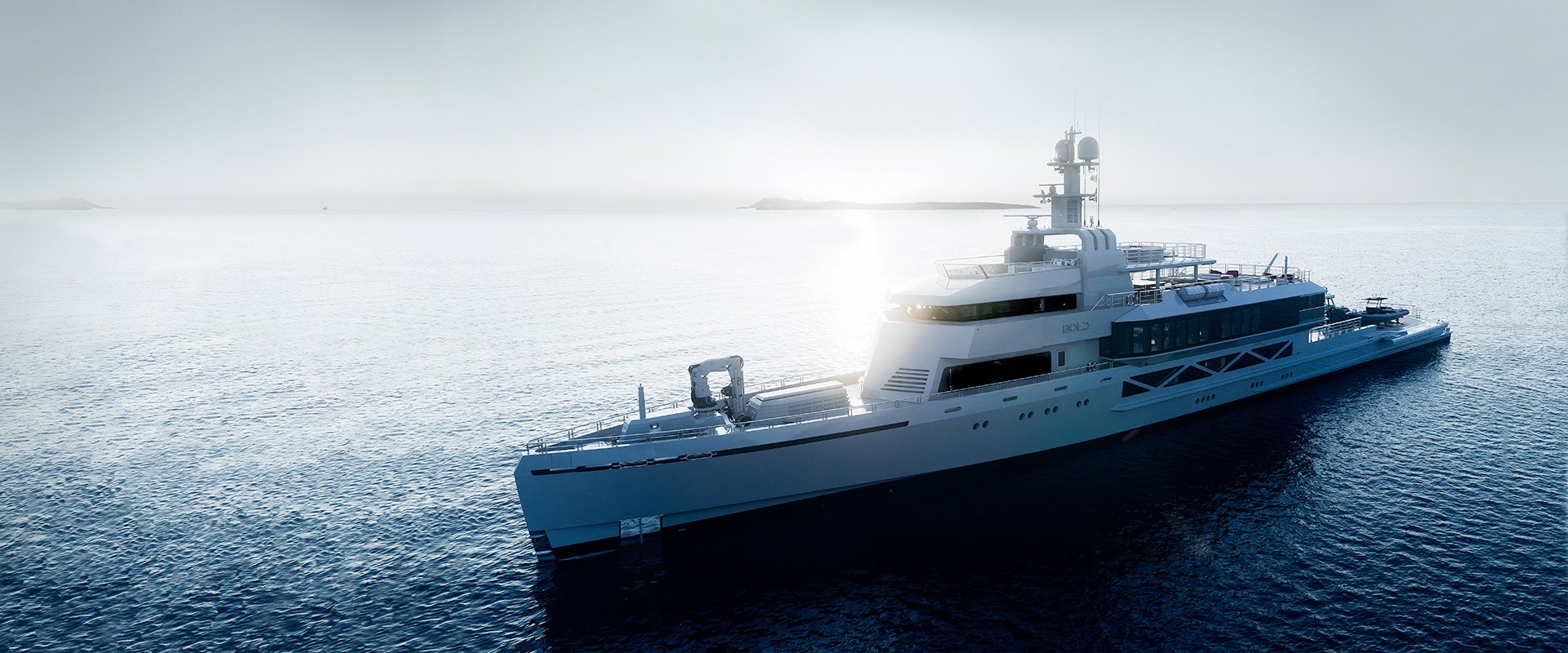 由于更轻，，，，，，，以是续航更远！